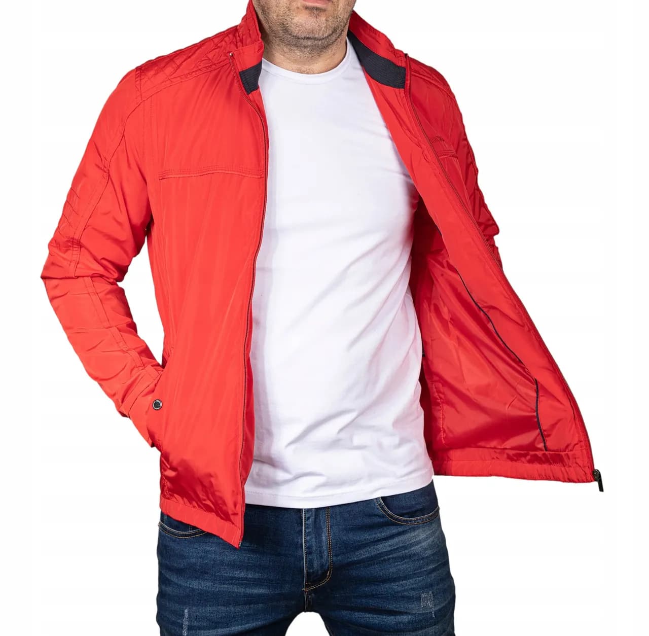 Elegancka kurtka wiatrówka męska - stylowe modele na każdą okazję