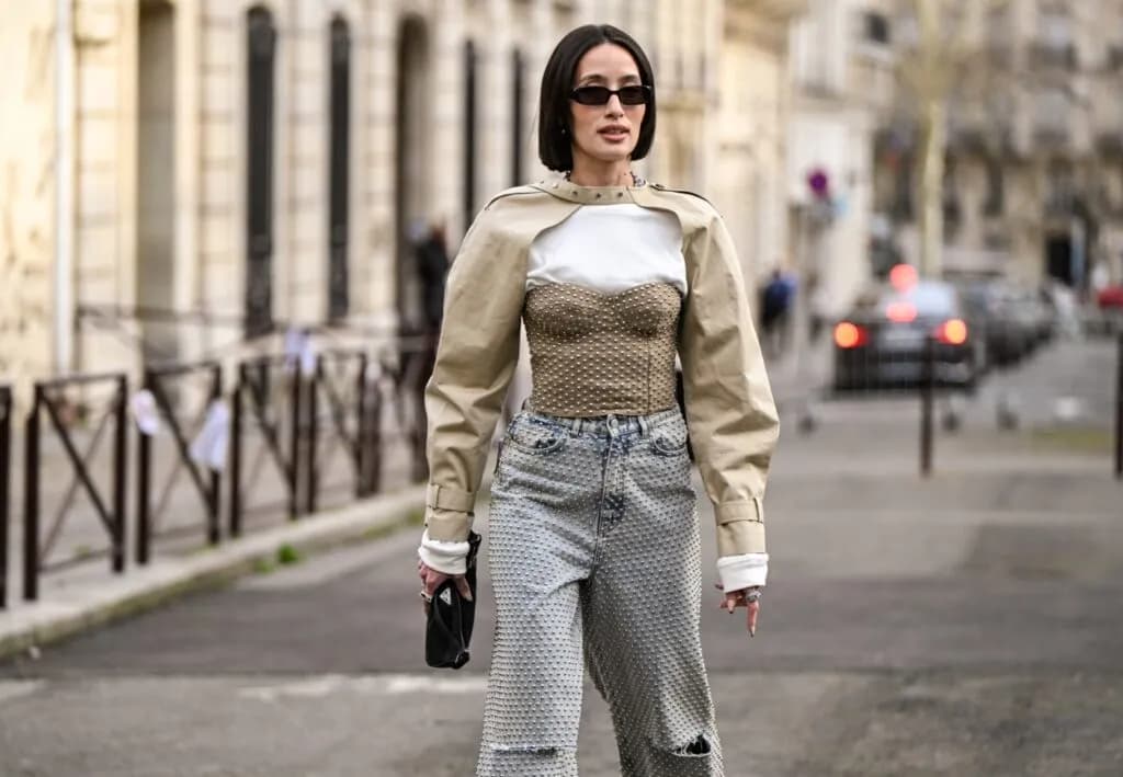 Czy spodnie z dziurami są modne? Oto co musisz wiedzieć teraz