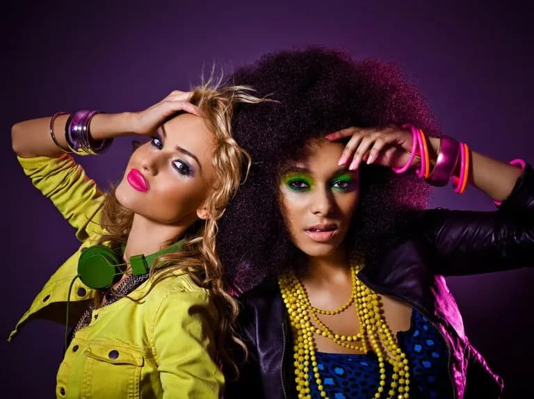 Stylizacja disco lata 80 - Odkryj ikony mody i stylowe akcesoria